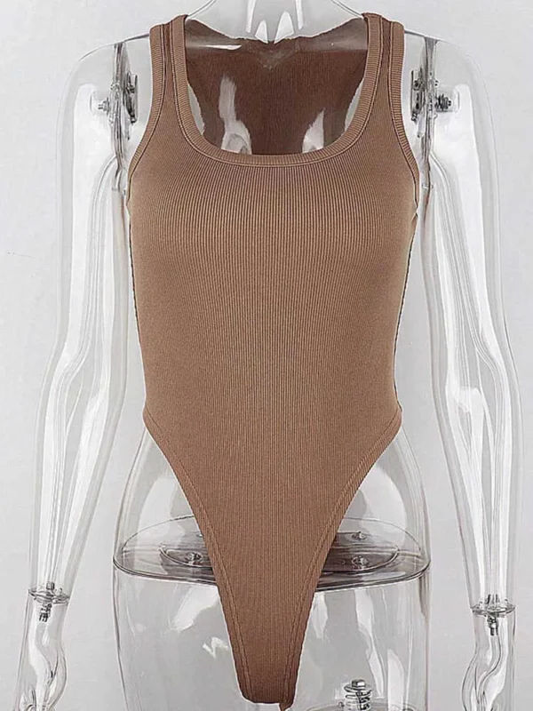 Body Feminino - Sem Mangas, Decote Ombro a Ombro, Alça Halter, Justo e Casual. - Imagem 5
