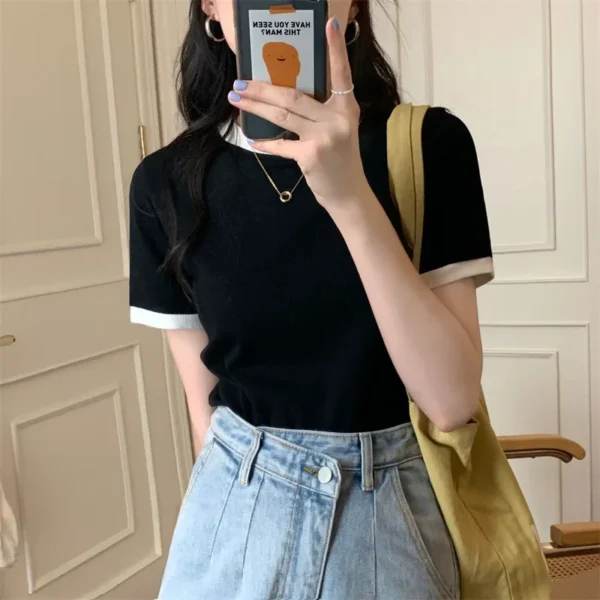 Camiseta Slim Feminina, Manga Lisa, Gola Redonda. - Imagem 3