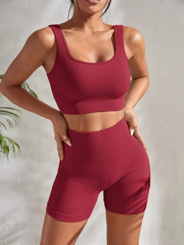 Conjunto feminino canelado para treino, top cropped e shorts de cintura alta. - Imagem 7
